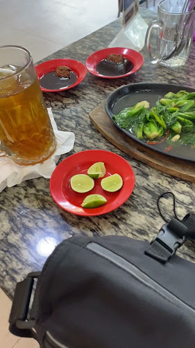 Opinii despre Ayam Goreng Djakarta în Surabaya - Gastronomi dan perhotelan