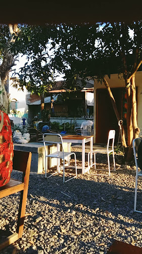 Opinii despre OURS CAFE & TEA HOUSE în Kota Yogyakarta - Gastronomi dan perhotelan