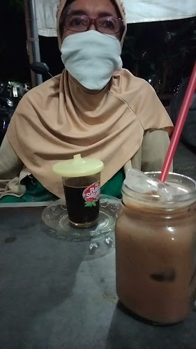 Opinii despre WARKOP SB în Surabaya - Gastronomi dan perhotelan