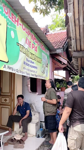 Opinii despre Kue Pia Wijaya Kusuma (Latopia Oleh-oleh Khas Tegal) în Kota Tegal - Gastronomi dan perhotelan