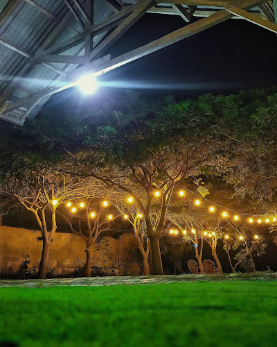 Rebahan coffee X Roti Bakar Premium Boy & Girl - Gastronomi dan perhotelan