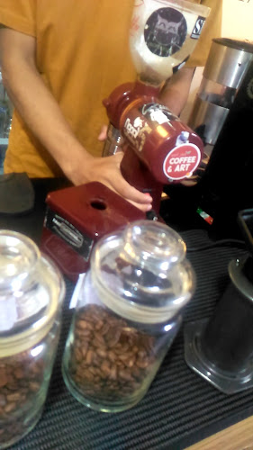 Opinii despre Kafetaria Jasmine în Kota Bandung - Gastronomi dan perhotelan