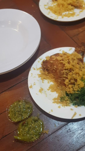 Opinii despre Ayam Kremes Cak Iwan în Kota Denpasar - Gastronomi dan perhotelan