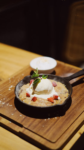 Cutt & Grill The Breeze - Gastronomi dan perhotelan