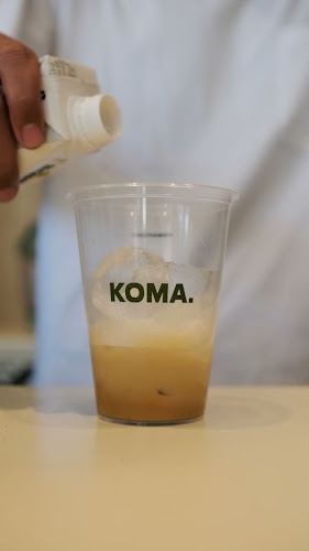 Opinii despre Koma Point în Kota Denpasar - Gastronomi dan perhotelan