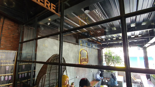 Opinii despre WARUNK WOW KWB în Kota Batu - Gastronomi dan perhotelan