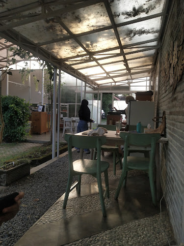 Opinii despre Tanasurga restaurant, cafe, garden and less waste organic store în Kota Salatiga - Gastronomi dan perhotelan