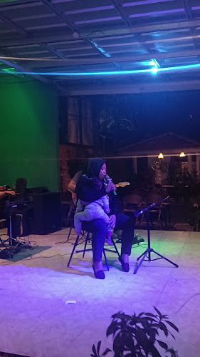 Halte Gelora Sriwijaya A, Jl. Gubernur H. A Bastari, 15 Ulu, Kecamatan Seberang Ulu I, Kota Palembang, Sumatera Selatan 30257