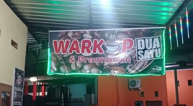 Opinii despre Warkop Dua Satu în Kota Makassar - Gastronomi dan perhotelan