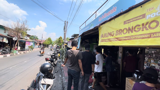 Warung Brongkos Handayani - Gastronomi dan perhotelan