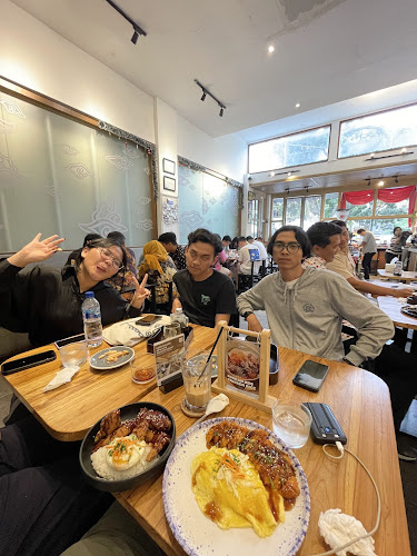 Jl. A. Rivai, Madras Hulu, Kec. Medan Polonia, Kota Medan, Sumatera Utara 20151