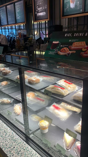 Opinii despre Starbucks Siliwangi Sukabumi în Kota Sukabumi - Gastronomi dan perhotelan