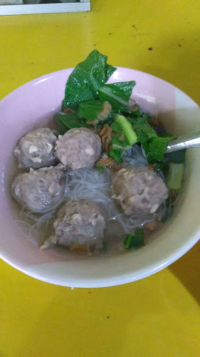 Opinii despre Bakso petra keprabon în Kota Surakarta - Gastronomi dan perhotelan