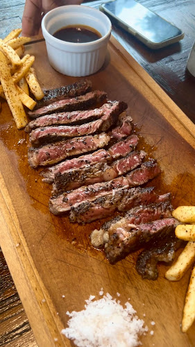 Opinii despre HotLicks Texas BBQ & Bar în Kabupaten Tangerang - Gastronomi dan perhotelan