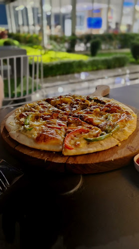 Opinii despre Over Horizon Resto în Kota Semarang - Gastronomi dan perhotelan