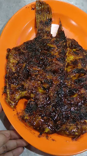 Comentarii opinii despre Yayuk Seafood