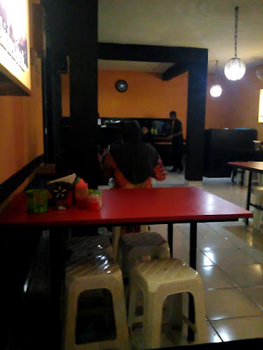 Opinii despre MAMOO Steak & Chicken Grill în Kota Tangerang - Gastronomi dan perhotelan