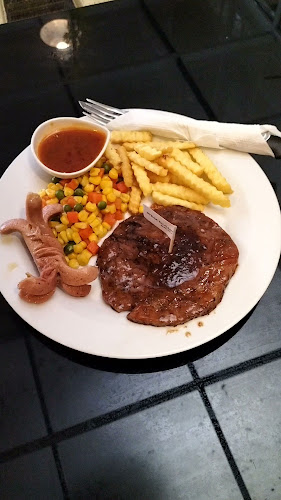 Opinii despre KOWAWA PSJ UI Coffee Shop în Kota Depok - Gastronomi dan perhotelan