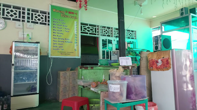 Opinii despre Warung Bakso Pa'de în Kota Palopo - Gastronomi dan perhotelan