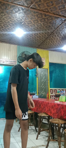 Pecel lele dan seafood cak mad - Kota Palembang