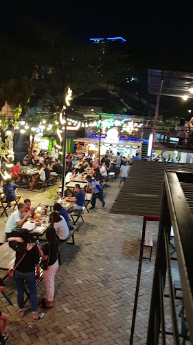 Opinii despre Loop - Graha Famili în Surabaya - Gastronomi dan perhotelan