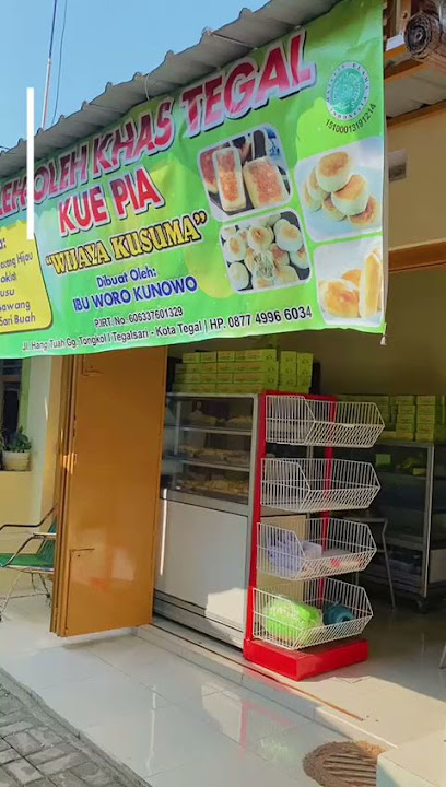 Kue Pia Wijaya Kusuma (Latopia Oleh-oleh Khas Tegal)