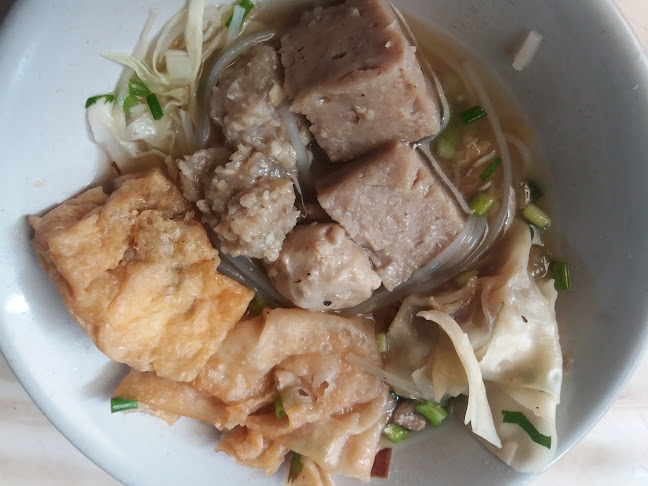 Opinii despre Bu Ayu Bakso în Kota Mojokerto - Gastronomi dan perhotelan