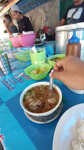 Opinii despre HIDANGAN SOP & NASI BATU PUTIH în Kota Makassar - Gastronomi dan perhotelan