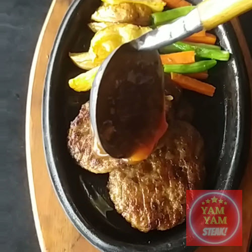 Opinii despre Yam Yam Steak în Surabaya - Gastronomi dan perhotelan