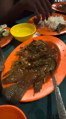 Opinii despre SEAFOOD 21 în Kota Lubuklinggau - Gastronomi dan perhotelan