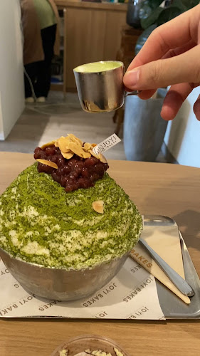 Opinii despre Joyi Bakes Cafe - Tiramisu Bingsoo Tea Dessert în Kota Batam - Gastronomi dan perhotelan