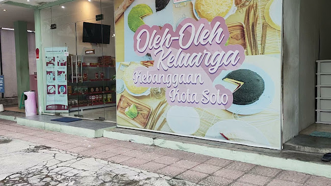 Opinii despre Solo Pluffy în Kota Surakarta - Gastronomi dan perhotelan