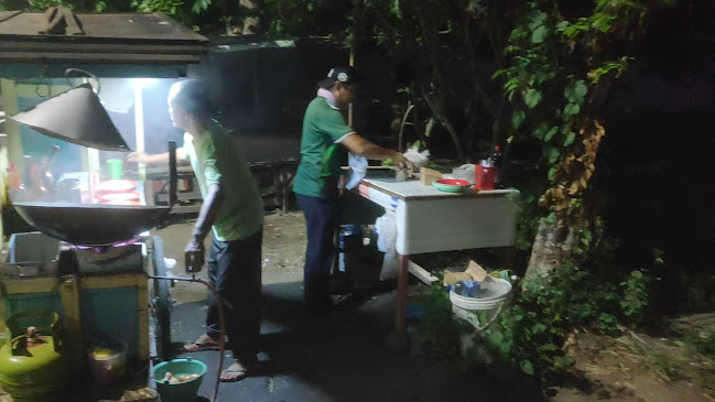 Opinii despre Nasi Goreng Cak Moo în Surabaya - Gastronomi dan perhotelan