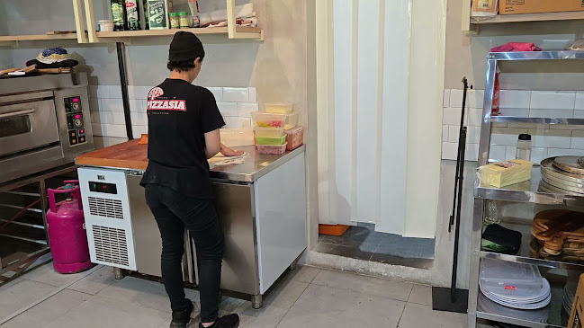 Opinii despre Pizzasia Bogor în Kota Bogor - Gastronomi dan perhotelan