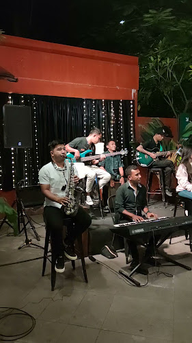 Jl.Timor Raya KM 3, Pantai Pasir Panjang, Kota Lama, Pasir Panjang, Kec. Kota Lama, Kota Kupang, Nusa Tenggara Tim. 85227