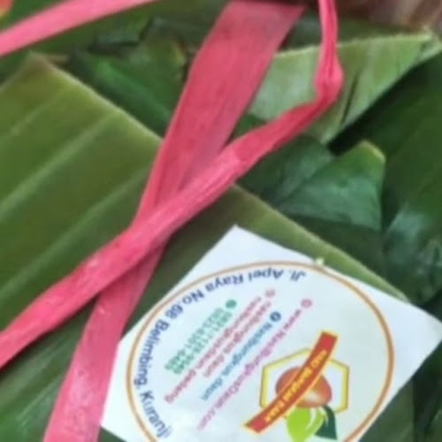 Nasi bungkus daun ( GM ) gonjong merah Depan SMA 5 Bukittinggi - Kota Bukittinggi