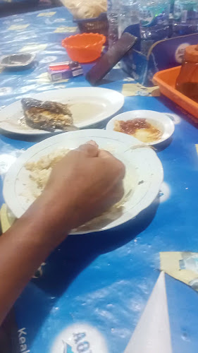 Opinii despre Rumah Makan Moro Seneng în Kota Samarinda - Gastronomi dan perhotelan