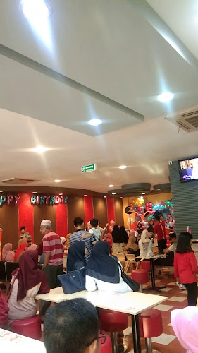KFC Alauddin Makassar - Gastronomi dan perhotelan