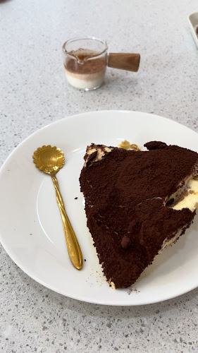 Opinii despre Iris Bakehouse în Kota Semarang - Gastronomi dan perhotelan