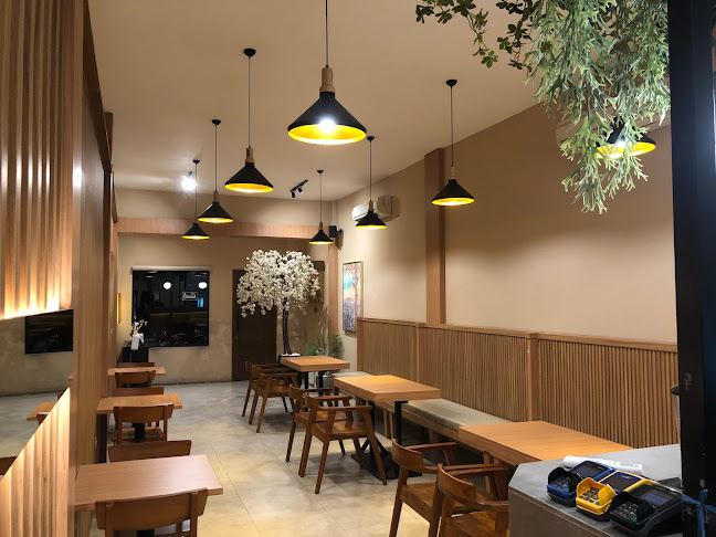 Opinii despre HIBIKI Japanese Bowl & Coffee în Kota Medan - Gastronomi dan perhotelan