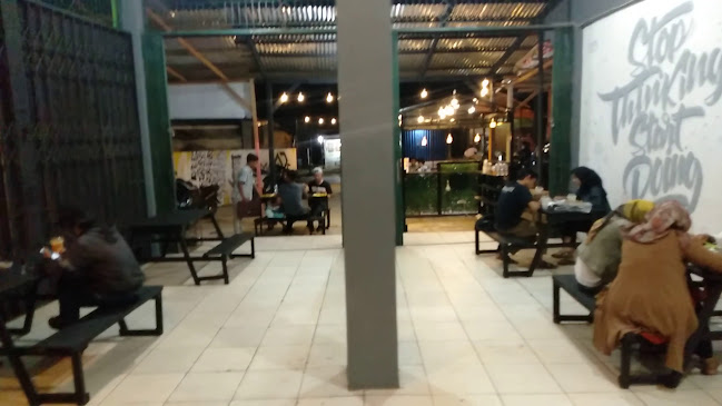 Comentarii opinii despre Dama Cafe simpang pulai