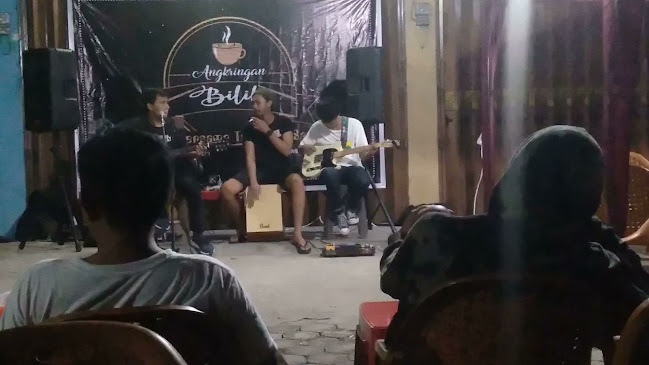 Opinii despre Angkringan Bilik în Kota Bandar Lampung - Gastronomi dan perhotelan