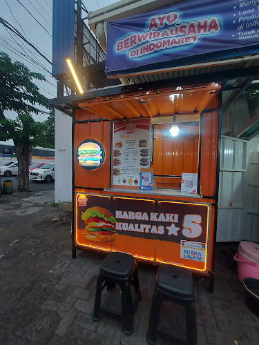 Opinii despre KAMPUNG BURGER PEDURUNGAN în Kota Semarang - Gastronomi dan perhotelan