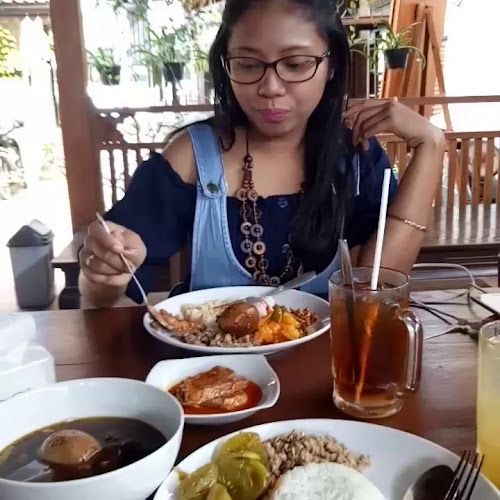 Opinii despre Warung Masduki în Kota Pekalongan - Gastronomi dan perhotelan