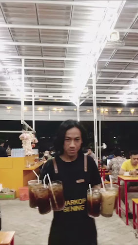 Opinii despre WARKOP BENING în Surabaya - Gastronomi dan perhotelan