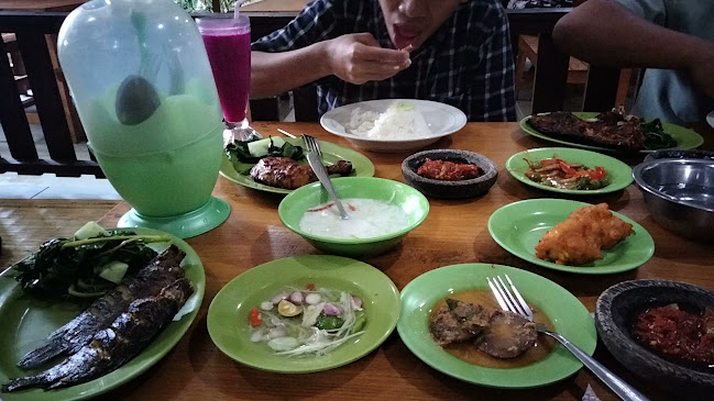 Opinii despre Rumah Makan Pondok Garuda în Kota Banjar Baru - Gastronomi dan perhotelan