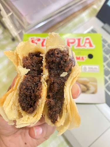 Kue Pia Wijaya Kusuma (Latopia Oleh-oleh Khas Tegal)