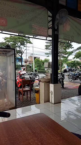 Sentra Wisata Kuliner Wiyung