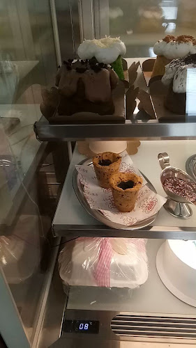 Opinii despre Happy Bites în Kota Depok - Gastronomi dan perhotelan