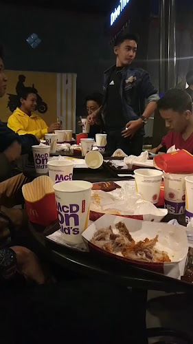 McDonald's - Sangkuriang Cimahi - Gastronomi dan perhotelan